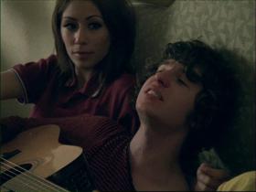 The Kooks She Moves In Her Own Way (HD-Rip)